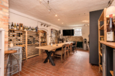 Weinbar- ein echtes Hof-Highlight - EIN HOF FÜR GROSSE IDEEN: SANIERTER DREISEITENHOF MIT VIER BEZUGSBEREITEN WOHNBEREICHEN