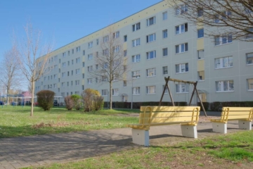 Helle 3-Zimmer-Wohnung in Stadtfeld-West mit Balkon und PKW-Stellplatz, 39110 Magdeburg, Etagenwohnung