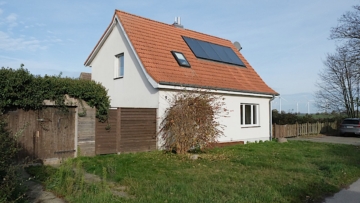 Ruhig wohnen zwischen Obstbäumen und Ostsee – Einfamilienhaus mit Charme zum Gestalten, 23974 Hornstorf, Einfamilienhaus