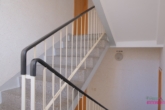 Treppenhaus - Sonniges Wohnglück in Stadtfeld-West: 3-Zimmer mit Balkon & Stellplatz