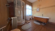 Badezimmer OG - Wunderschöne Villa mit Vorgarten und großzügigem Grundstück an der Dove-Elbe